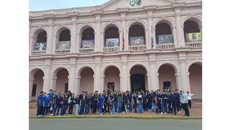 Estudiantes de la ciudad de Ypacarai