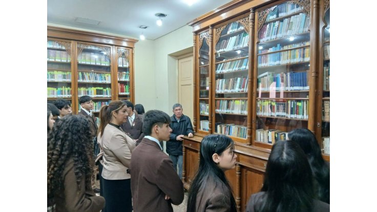 Academia Literaria y Club de Lectura