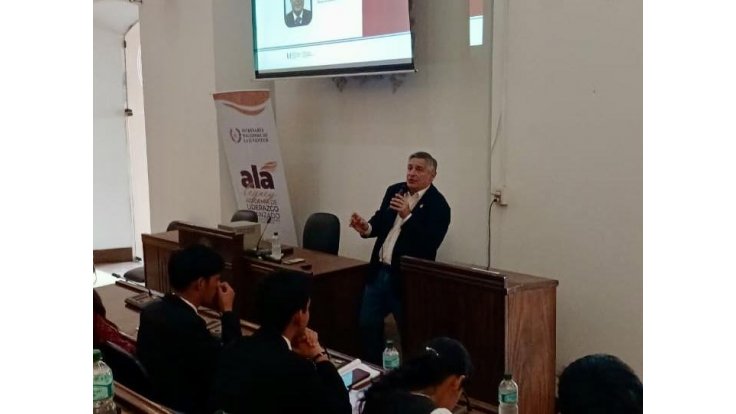 El Cabildo, encuentro de jóvenes líderes c