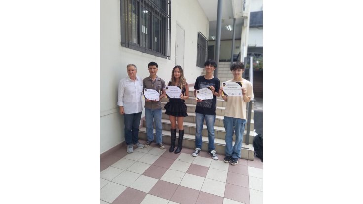 Premiación de concurso juvenil de relatos