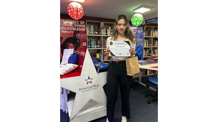 Premiación de concurso juvenil de relatos