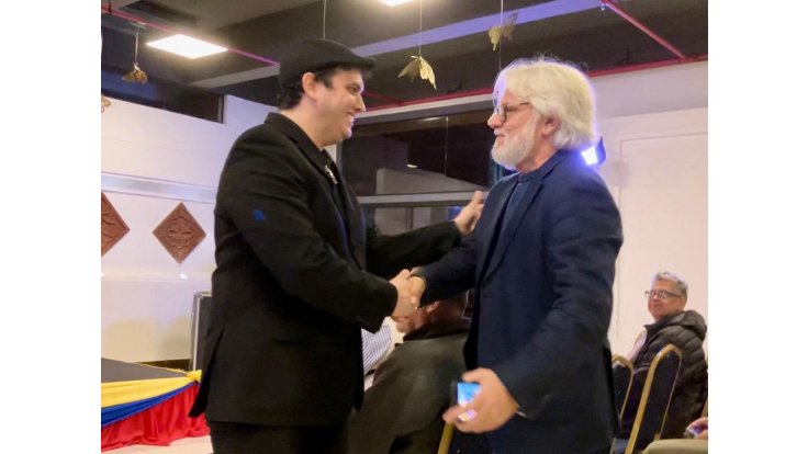Presentan libro que adapta obras musicales