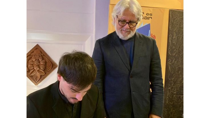Presentan libro que adapta obras musicales