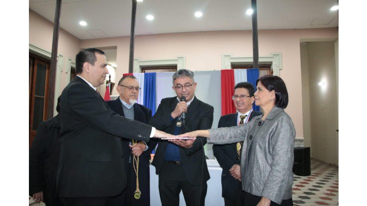 Javier Viveros (10)  y Selva Acosta (14)