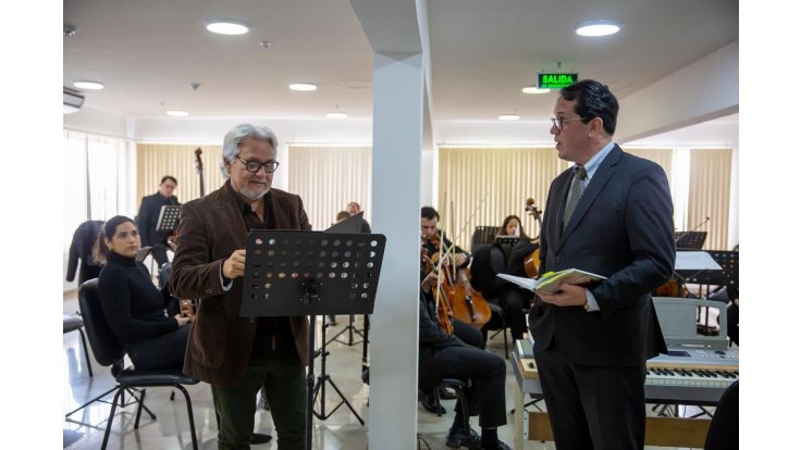 Entre Versos y Melodías