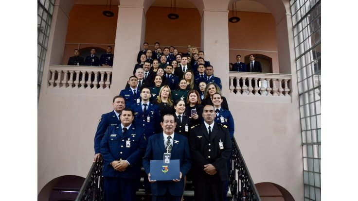Estudiantes de la Fuerza Aérea Paraguaya