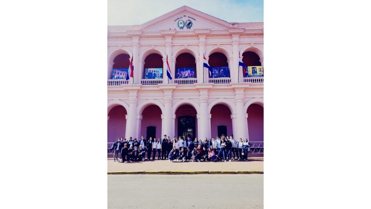 Alumnos de colegios y escuela