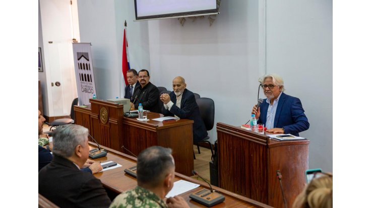 Himno, danza, poesía y reflexión