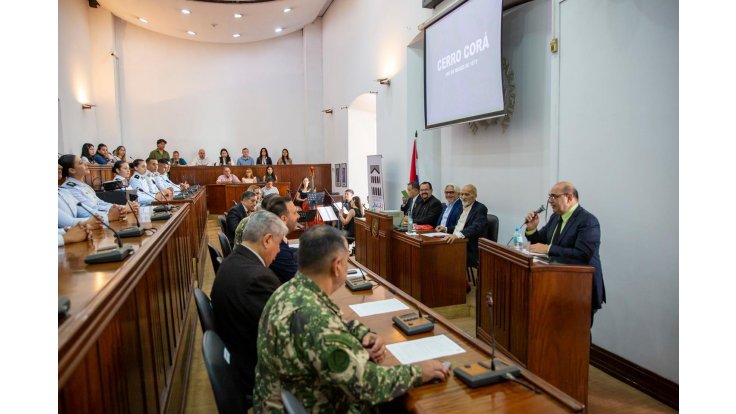 Himno, danza, poesía y reflexión