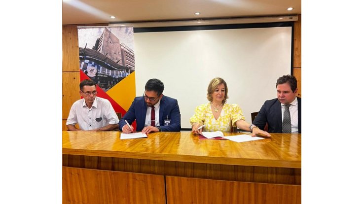 Funcionarios legislativos sellan alianza