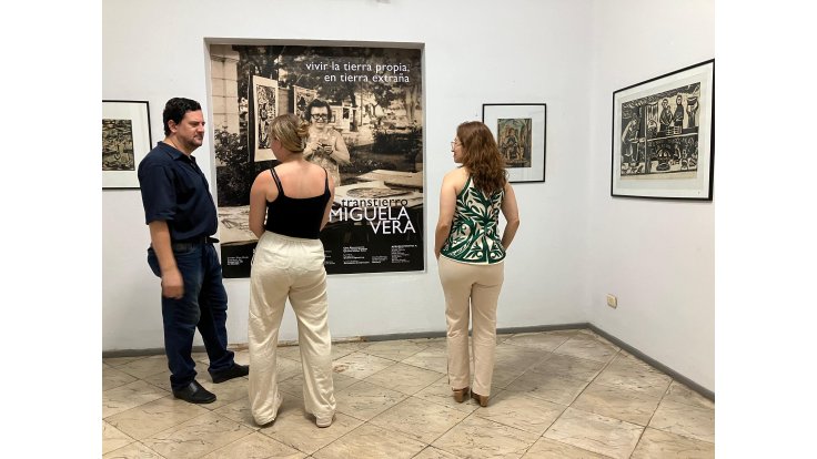 Inauguran “Transtierro” de Miguela Vera