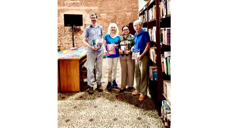 49 nuevos libros a su acervo bibliográfico