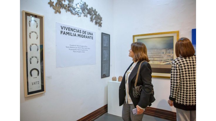 De raíces y caminos: