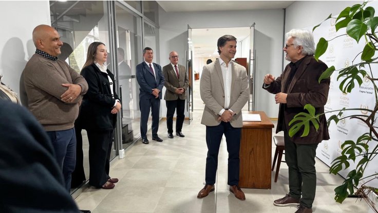 El Cabildo y la Academia Legislativa