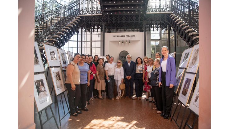 Mujeres representativas de nuestra historia